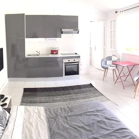 Studio Charmant Au Coeur De Boucan Canot 30 M² Avec Jardin Prive Saint-Paul Ngoại thất bức ảnh