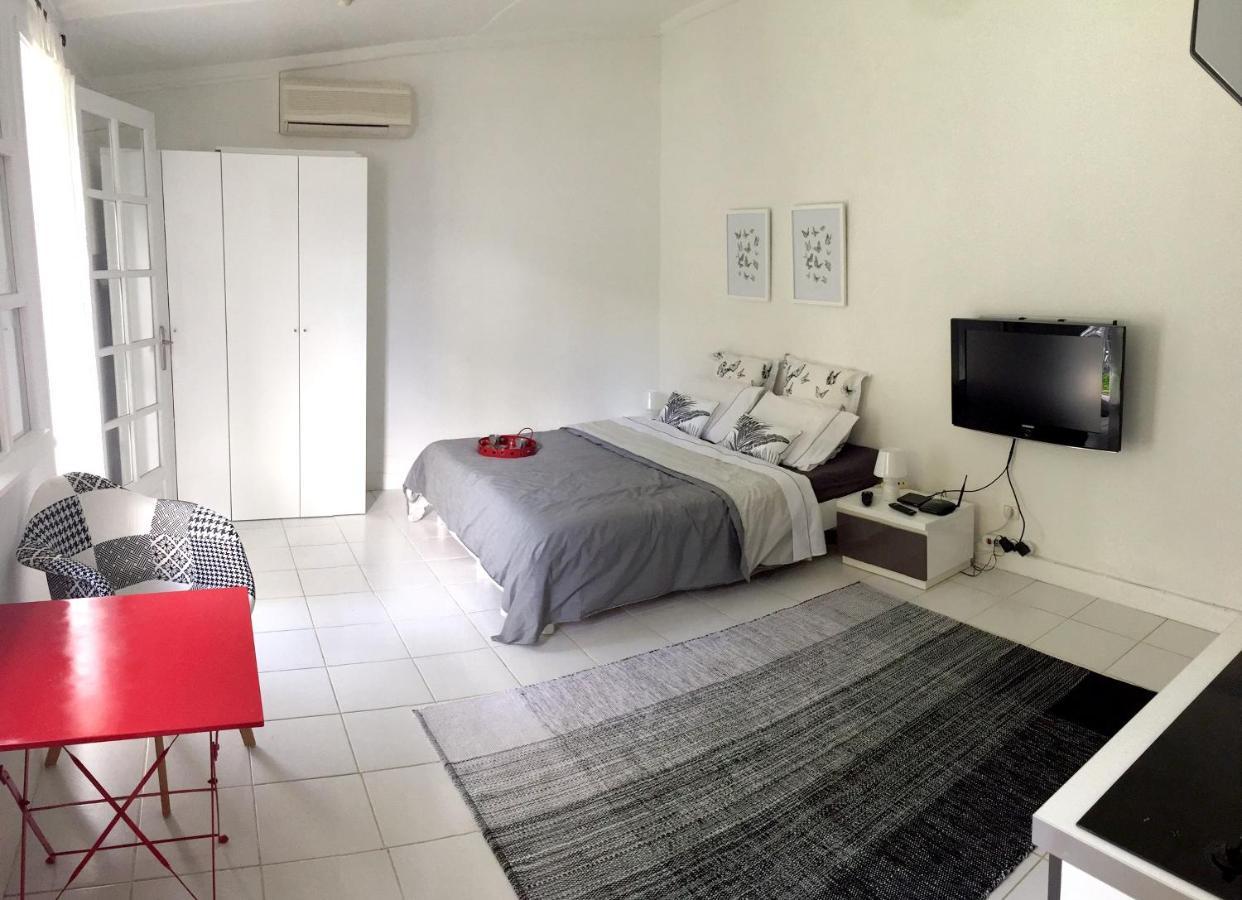 Studio Charmant Au Coeur De Boucan Canot 30 M² Avec Jardin Prive Saint-Paul Ngoại thất bức ảnh